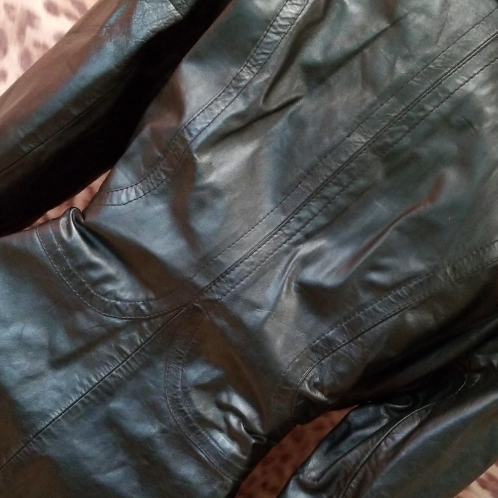 Bad Moon Rising Coat - Picture 5 of 7